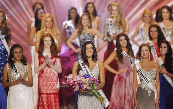 Miss Colombia crowned Miss Universe for 2015
