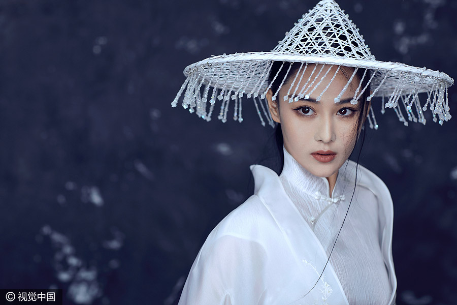 Actress Zhang Xinyu shoots for fashion photos