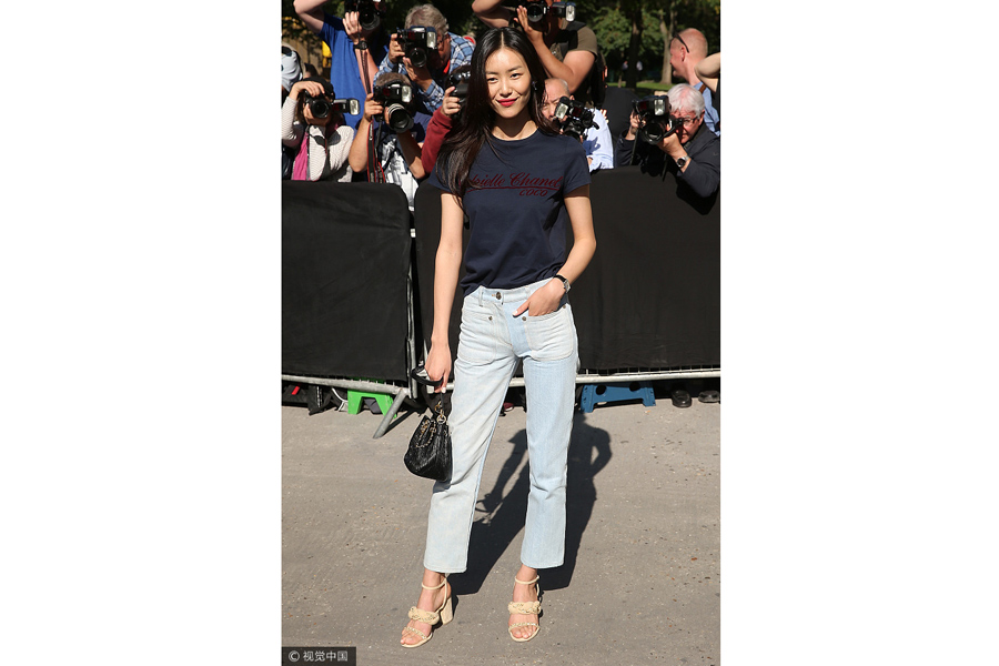 Chinese celebrities spotted in Paris Chanel show