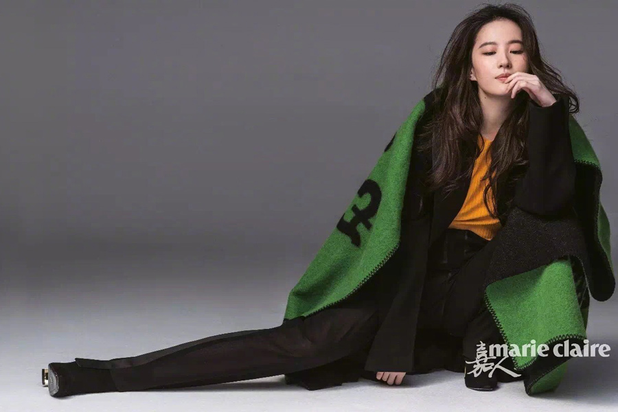 Liu Yifei and Yang Yang pose for fashion magazine