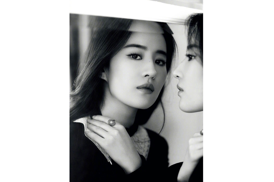 Fashion icon Liu Yifei poses for fashion magazine