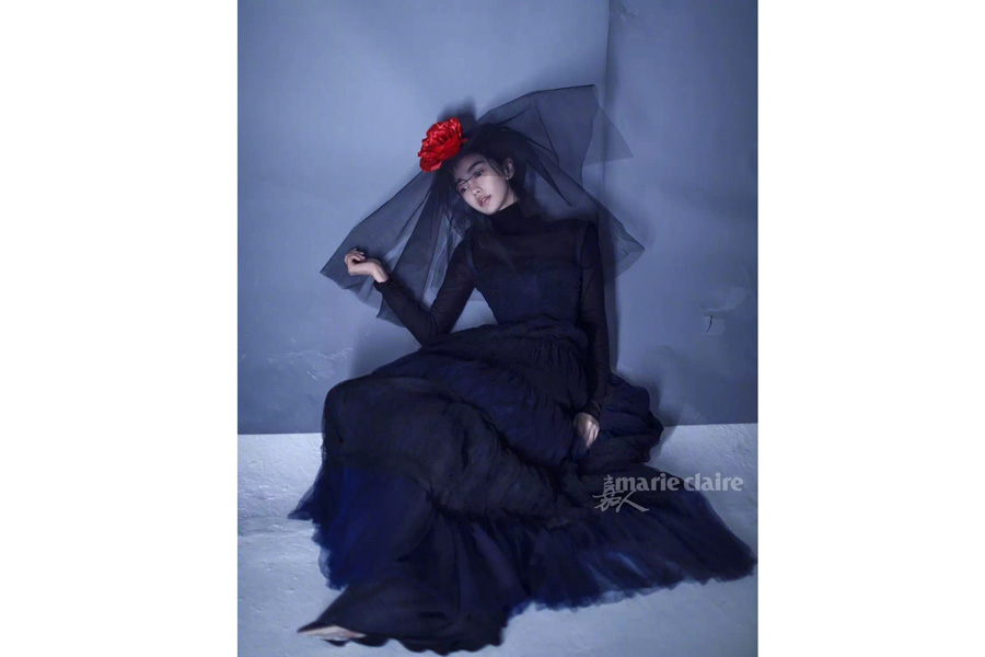 Pop idol Angelababy poses for fashion magazine