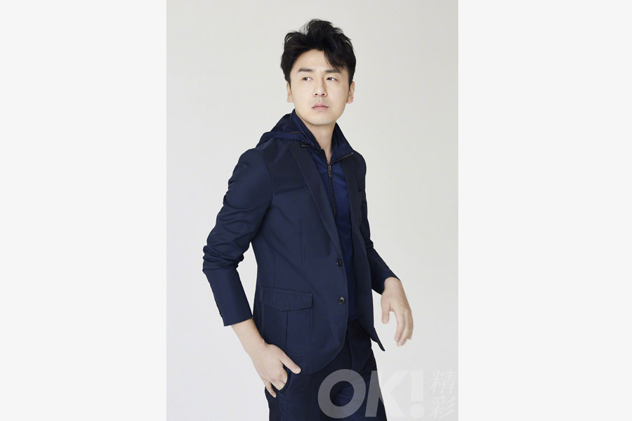 Actor Lei Jiayin poses for the fashion magazine