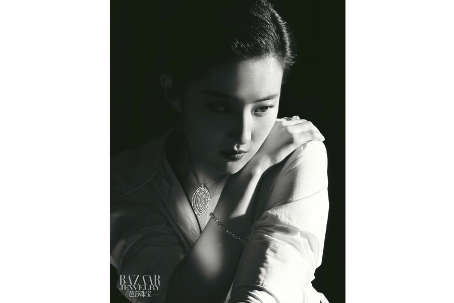 Fashion icon Liu Yifei poses for fashion magazine