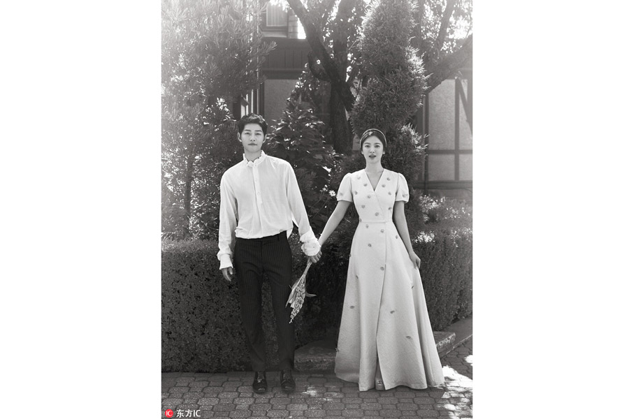 Song duo ties the knot in Seoul