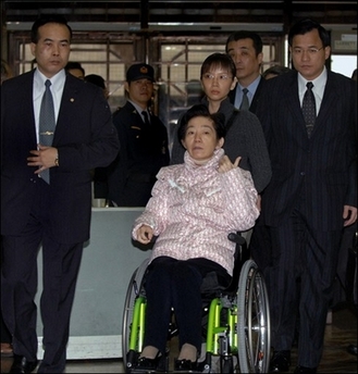 Taiwan's first lady Wu Shu-chen gestures while attending at the Taipei District Court. Wu, Taiwan's first lady who went on trial on corruption and forgery charges, was once her husband's biggest asset on his campaign trail to the presidency.(AFP