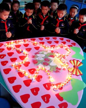 May 12 quake remembered across China