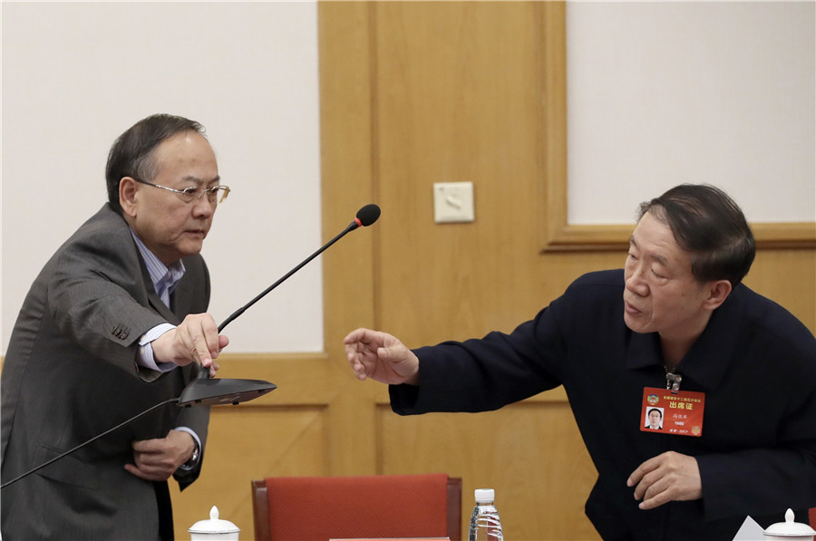 Political advisors deliberate CPPCC work report