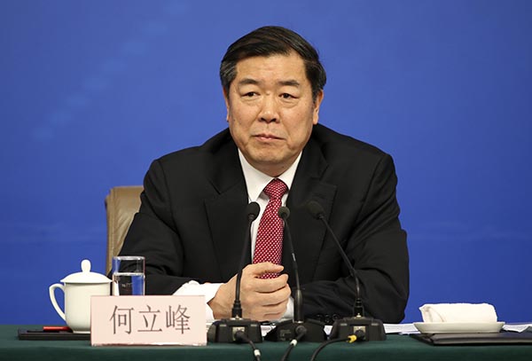 China's top economic planner holds press conference