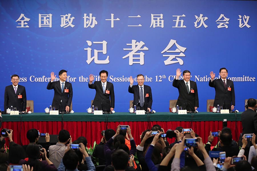 CPPCC members attend press conference on improving people's livelihood