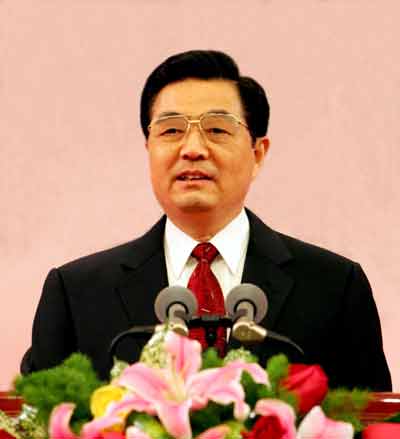 Hu: China strives to resolve Taiwan issue peacefully