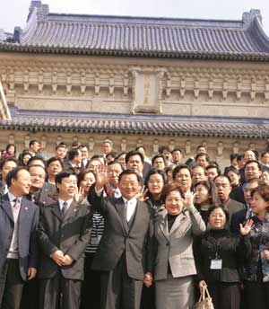 KMT leader pays tribute to Sun Yat-sen