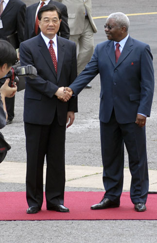 President Hu in Mozambique