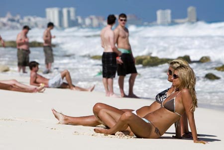 Tourists enjoy life in Cancun