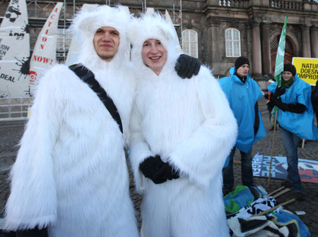 Copenhagen rally calls for 'real deal'