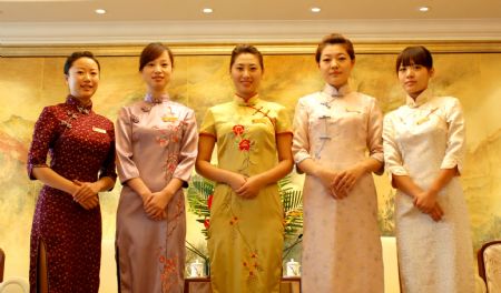 Cheongsam beauties welcome upcoming Summer Davos