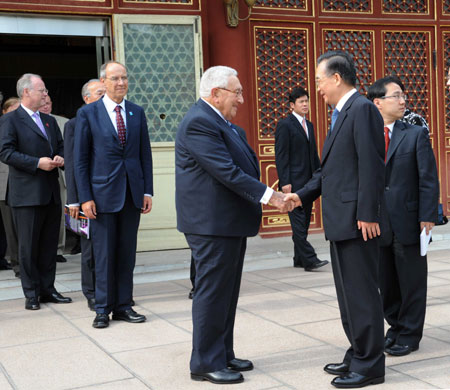 Premier meets dignitaries ahead of think-tank summit