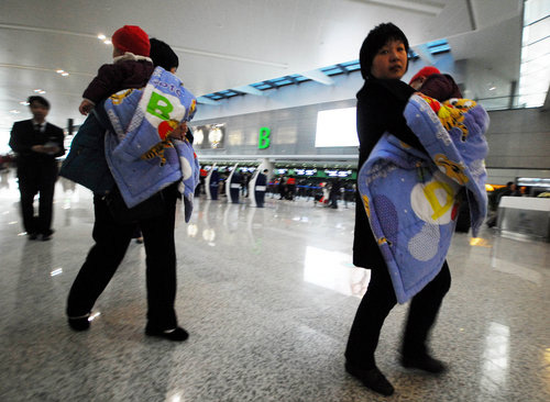 Shanghai opens new airport terminal for Expo