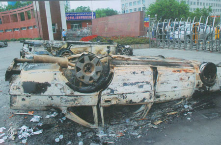 Photos on the spot of riot in NW China