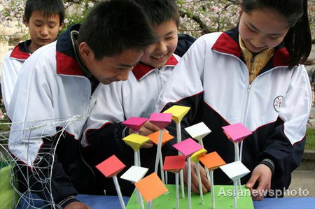 Students make eco-friendly mini pavilions