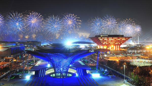 Lighting, fireworks show staged at Expo opening