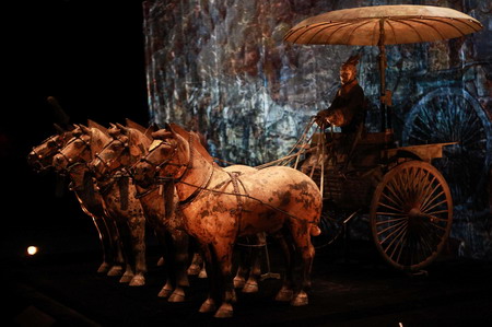 Qin tomb’s chariot and horses drives into Expo