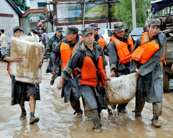 Rainstorms hit northeast China, 152,000 people relocated