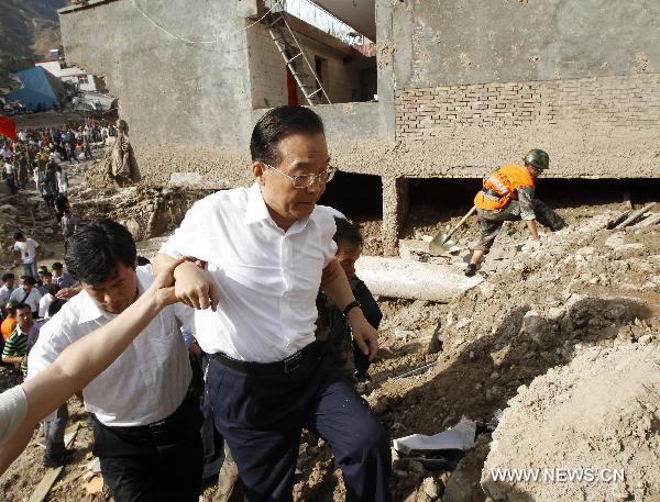 Wen inspects landslide-hit county in NW China