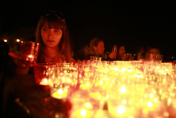 Russia remembers WWII dead on Eve of Victory Day