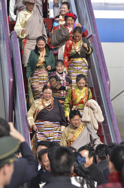 CPC delegates arrive in Beijing