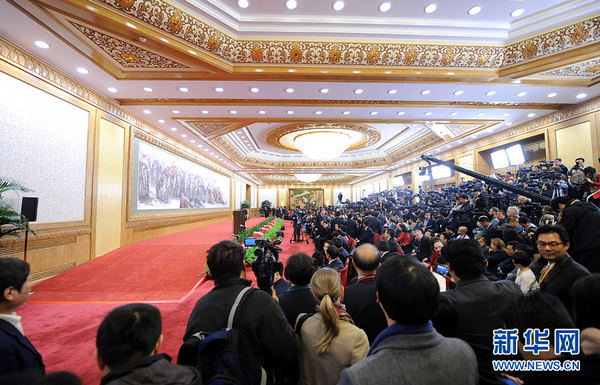 Journalists cover debut of new CPC top leaders