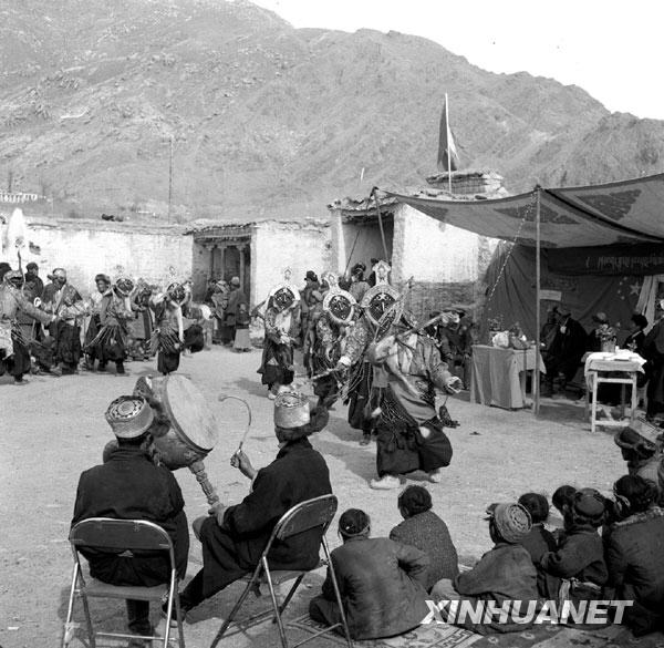 1951: Tibet's peaceful liberation and democratic reform