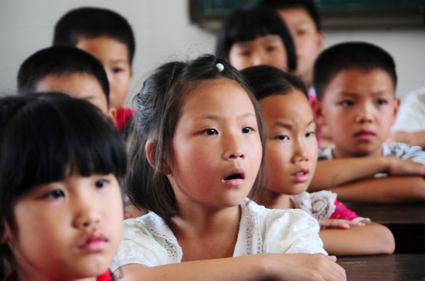 Students in China tune in for live space lecture