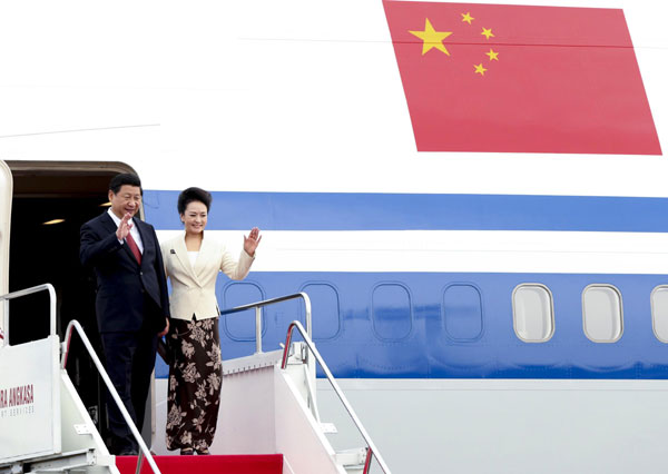 Xi arrives in Jakarta for state visit