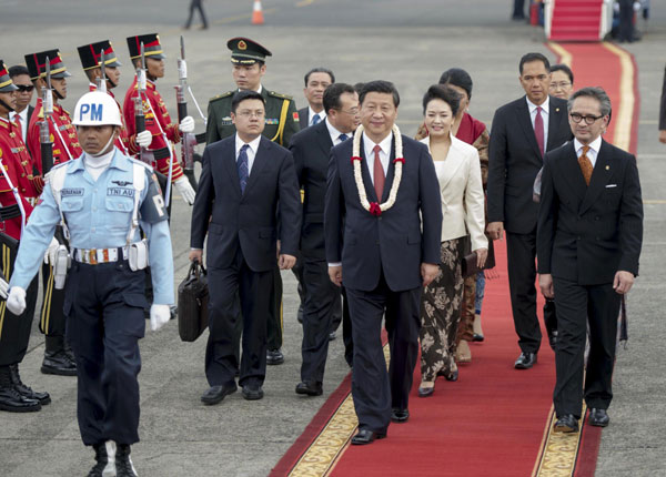 Xi arrives in Jakarta for state visit