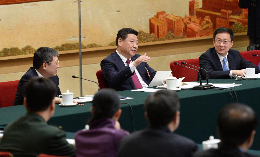 Chinese leaders join panel discussions