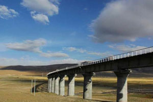 Primary school at the verge of Qinghai-Tibetan Plateau