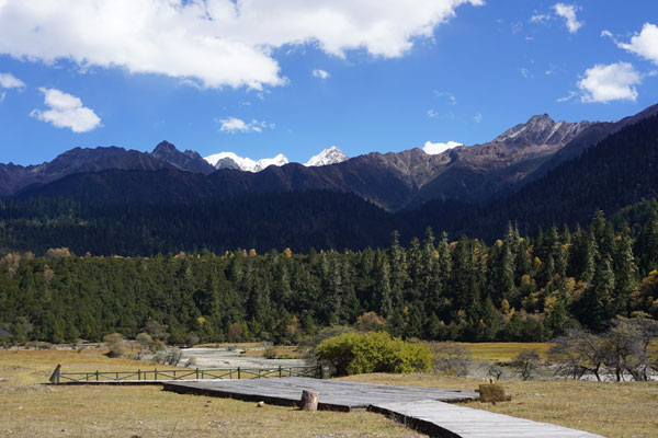 Tibetan town to transform itself into intl tourism destination