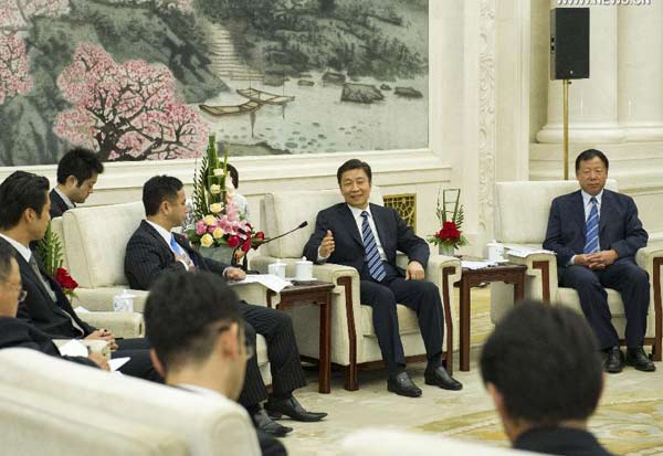 Chinese VP encourage young Japanese politicians to improve ties