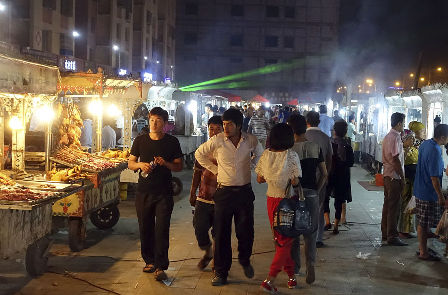 Looking for the night market? Just follow your nose