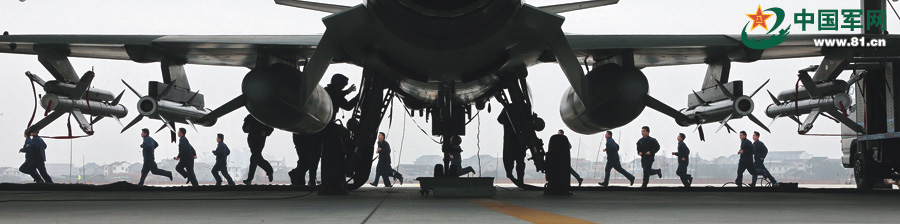 Aviation regiment conducts actual-combat training