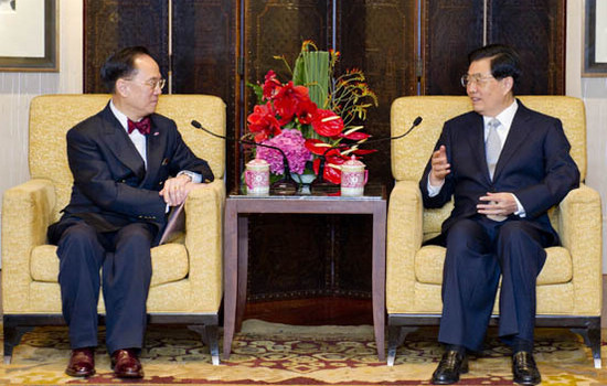 President Hu meets HK chief executive