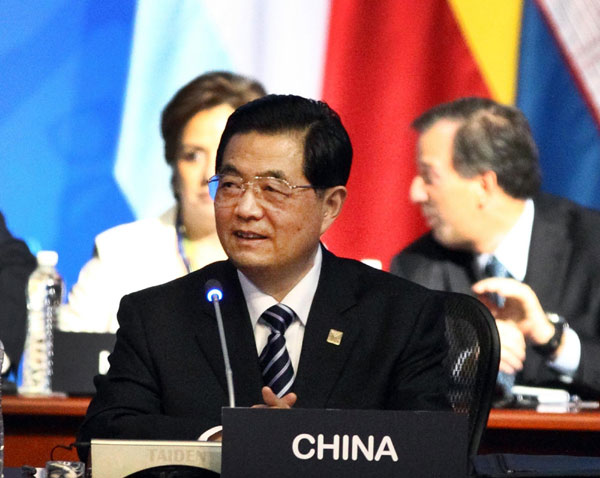 President Hu attends G20 summit in Los Cabos