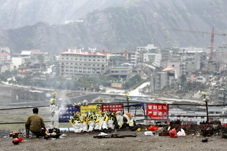 Quake county reopens to mourners