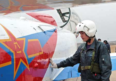 Female pilots to make debut in historic parade