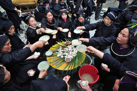 Miao people celebrate Sisters Festival