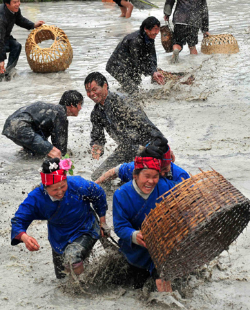 Miao people celebrate Sisters Festival