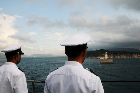 Chinese naval ships return from escort mission