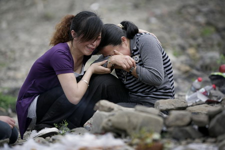 Quake survivors mourn as anniversary nears