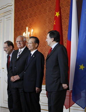 Premier Wen in Prague for China-EU summit